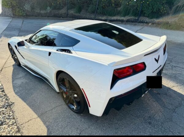 2017 Chevrolet Corvette 2 LT Z51 - Image 4
